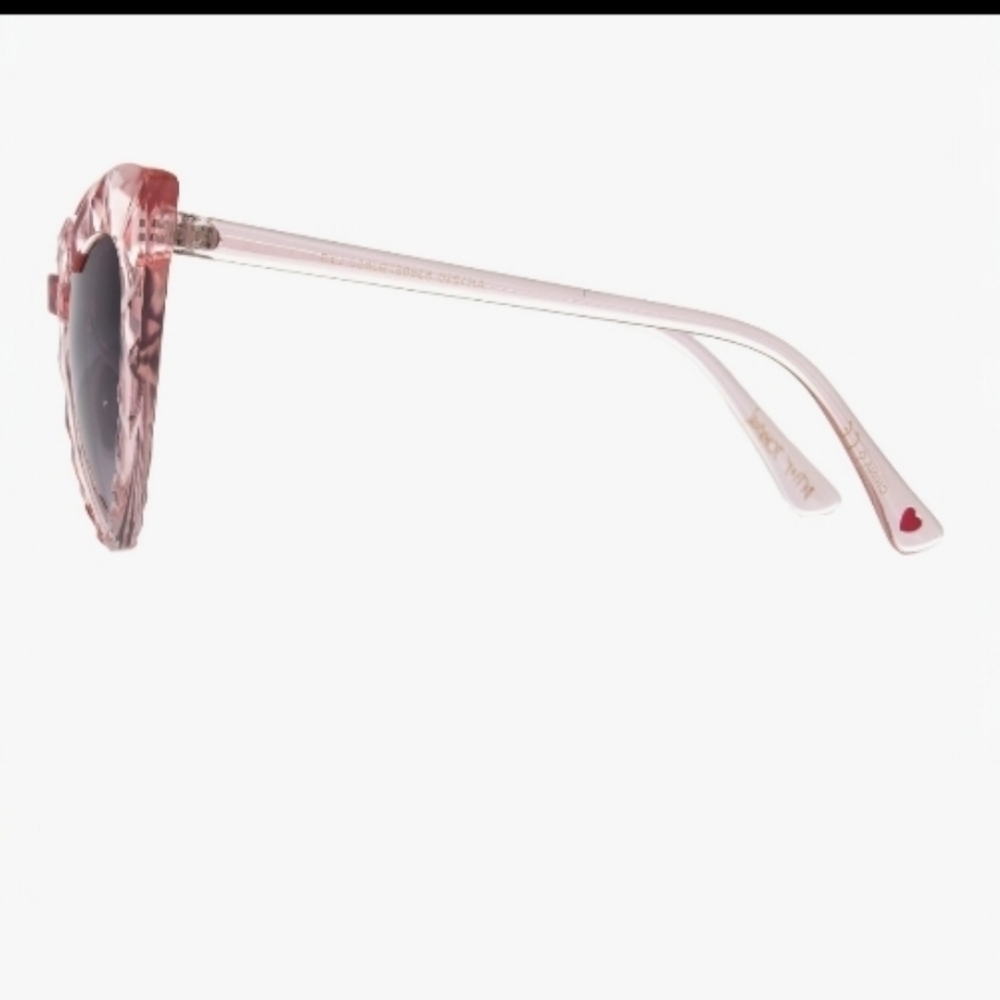 🕶 💕Betsey Johnson Pastel Pink Crystal Frame Heart Sunglasses - NWT - Picture 2 of 7